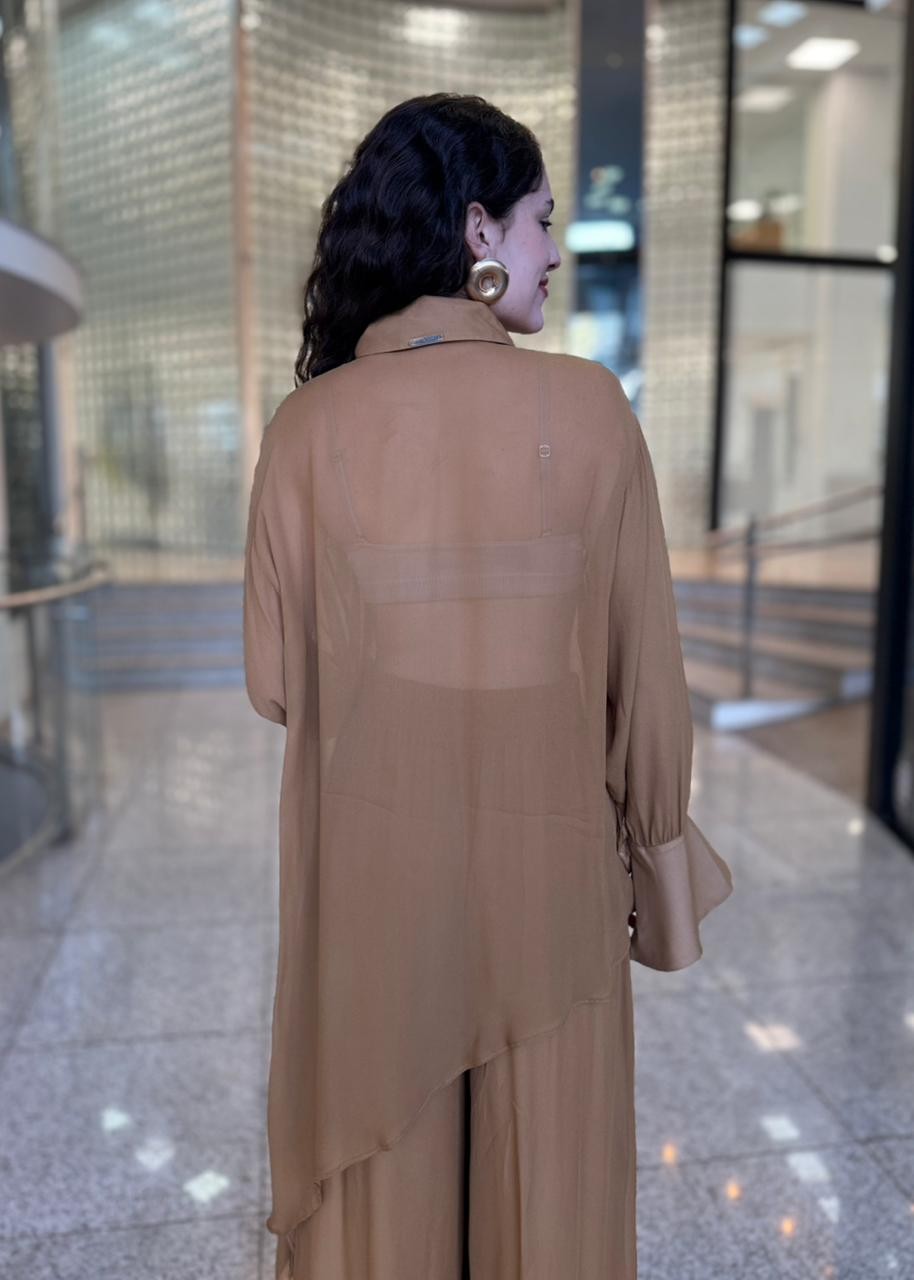 CAMISA ASSIMETRICA ALONGADA DE CHIFFON MARROM LANÇA PERFUME CAMISA ASSIMETRICA ALONGADA DE CHIFFON MARROM LANÇA PERFUME