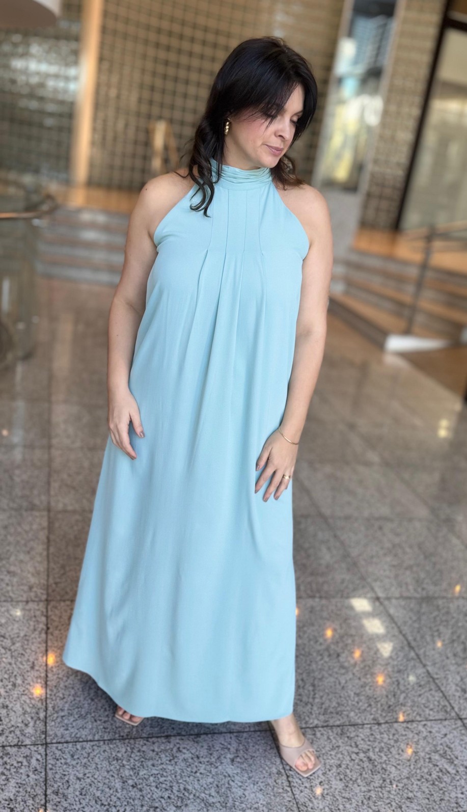 VESTIDO SOLTO GOLA ALTA SEM MANGA LONGO AZUL MORENA ROSA VESTIDO SOLTO GOLA ALTA SEM MANGA LONGO AZUL MORENA ROSA