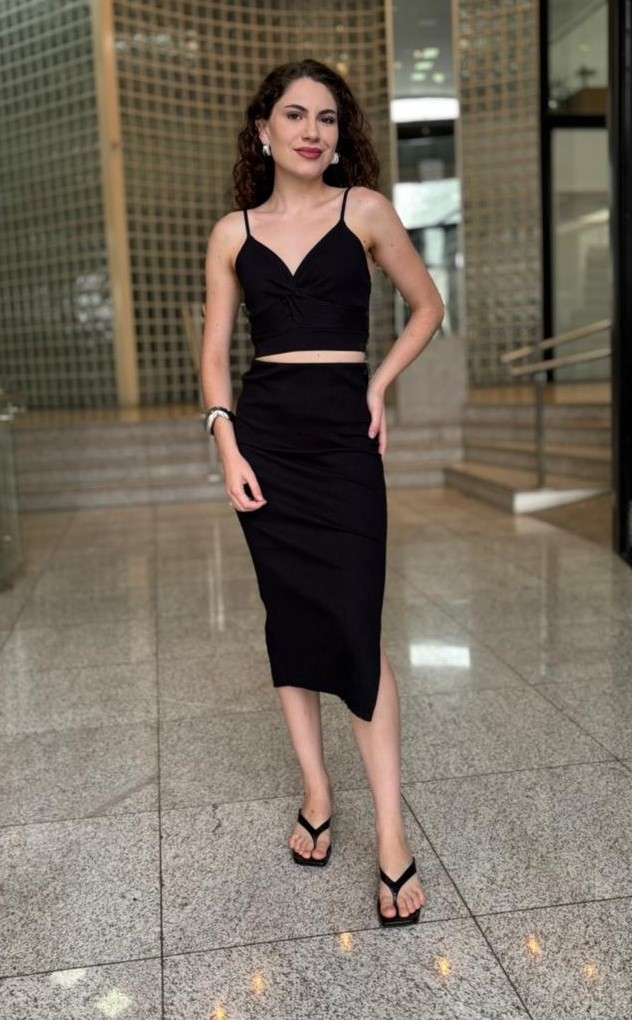 BLUSA CROPPED  DETALHE TORCIDO PRETO CALVIN KLEIN