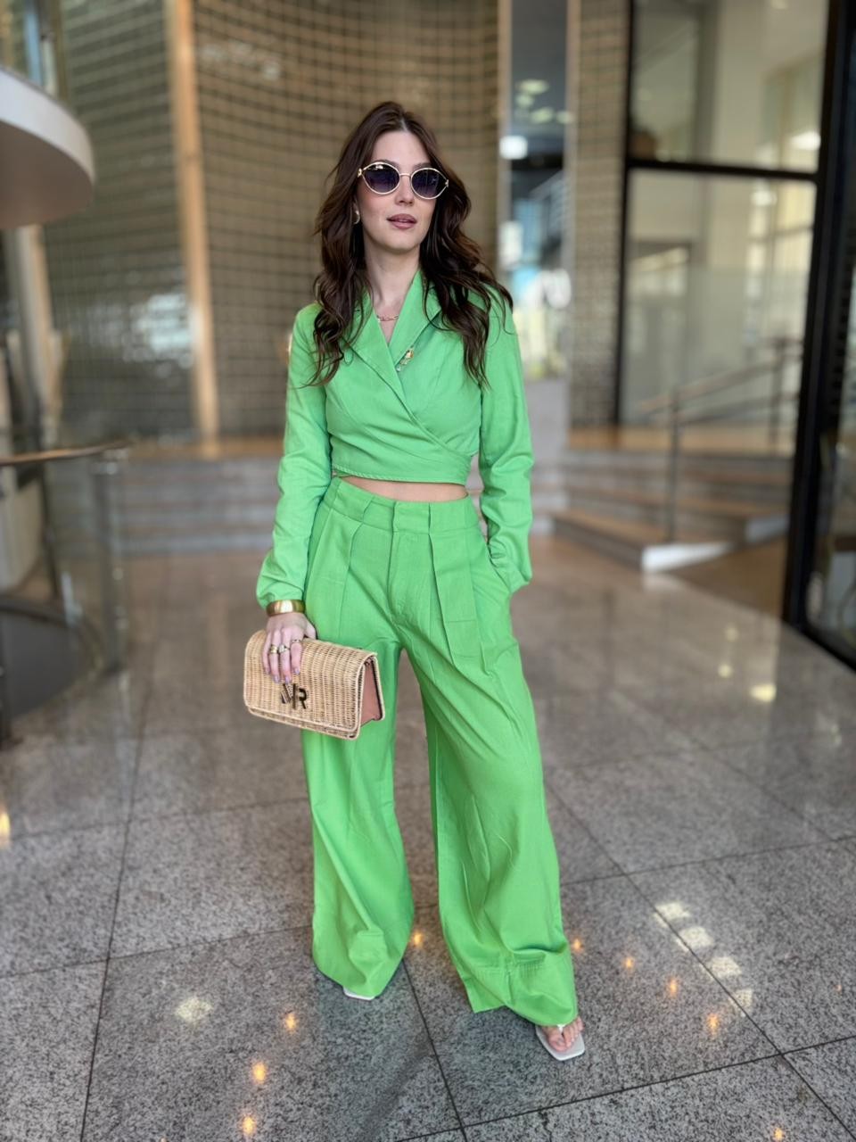 BLUSA GOLA ESPORTE MANGA LONGA TRANSPASSE FRENTE MORENA ROSA