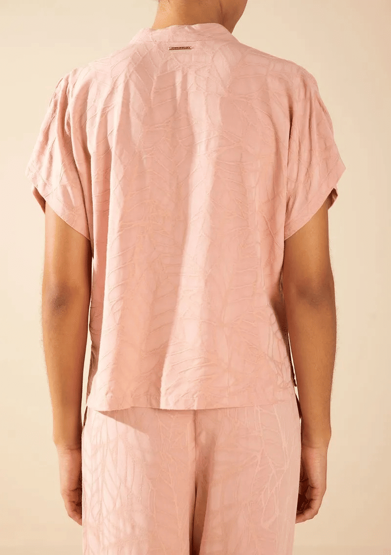 BLUSA SOLTA DECOTE V MANGA PADRAO MORENA ROSA BLUSA SOLTA DECOTE V MANGA PADRAO MORENA ROSA