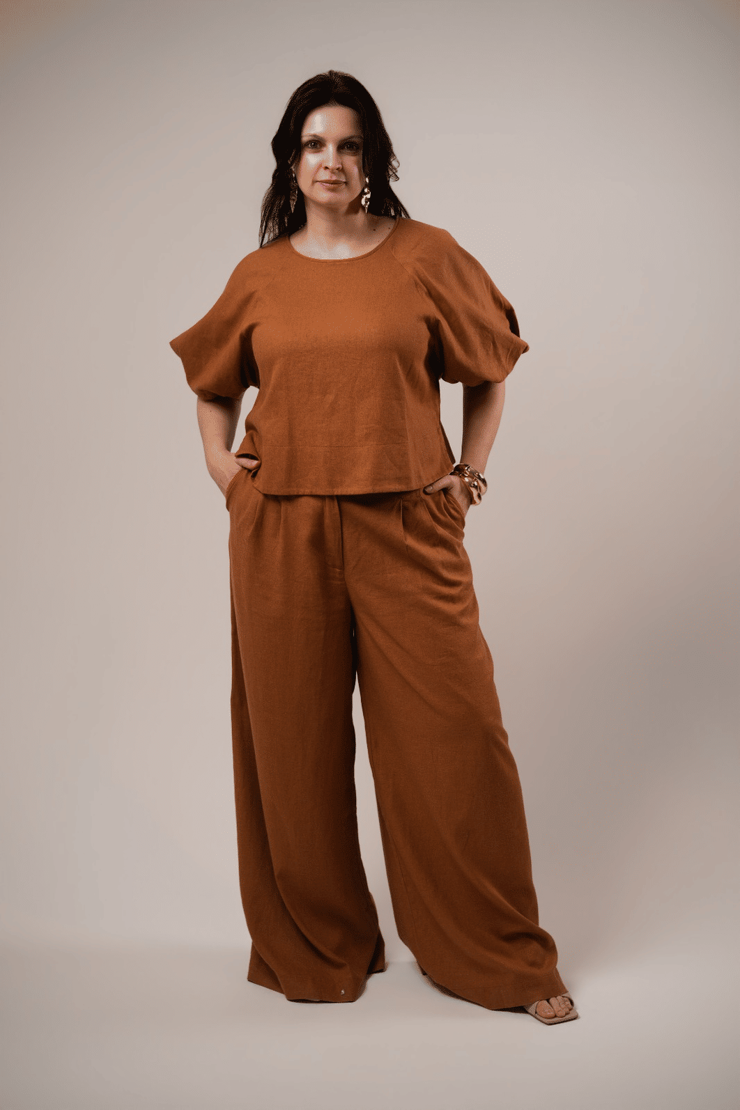 BLUSA MANGA BALONE COM LINHO TERRACOTA LANÇA PERFUME BLUSA MANGA BALONE COM LINHO TERRACOTA LANÇA PERFUME