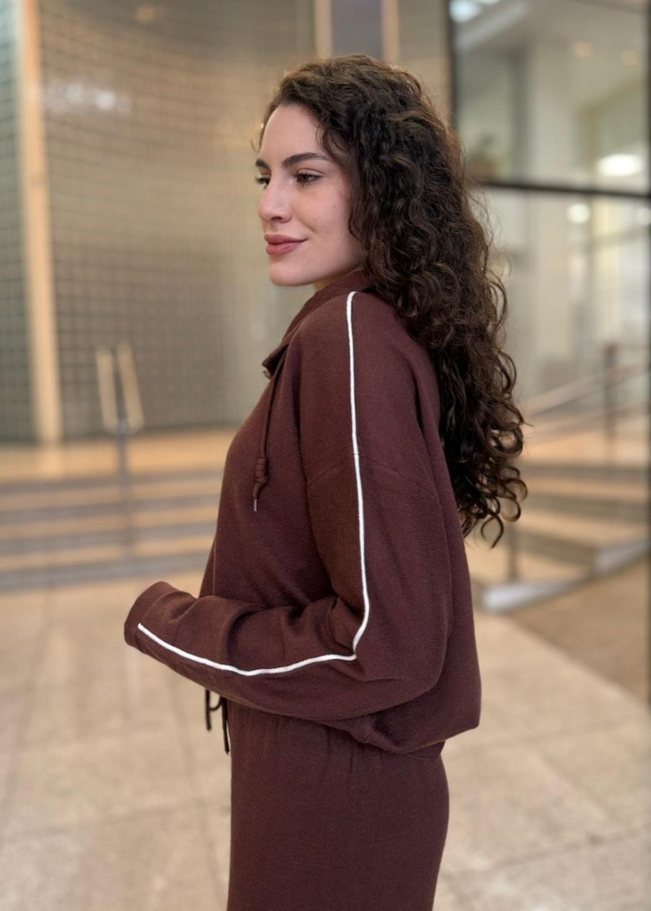CONJUNTO TRICOT BLUSA E CALCA MARROM CONJUNTO TRICOT BLUSA E CALCA MARROM