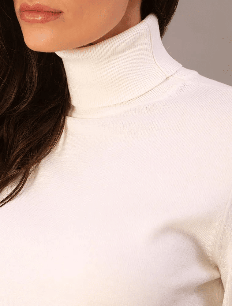 SUETER TRICOT BASICO GOLA ALTA OFF WHITE CALVIN KLEIN SUETER TRICOT BASICO GOLA ALTA OFF WHITE CALVIN KLEIN
