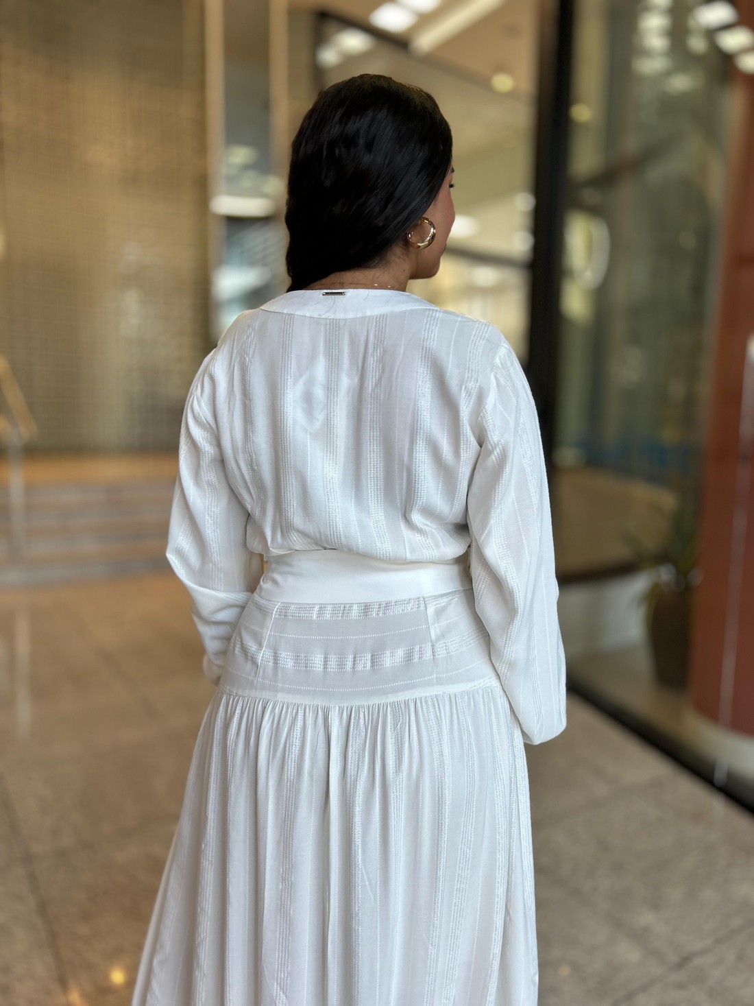 VESTIDO AJUSTADO MANGA LONGA BRANCO MORENA ROSA