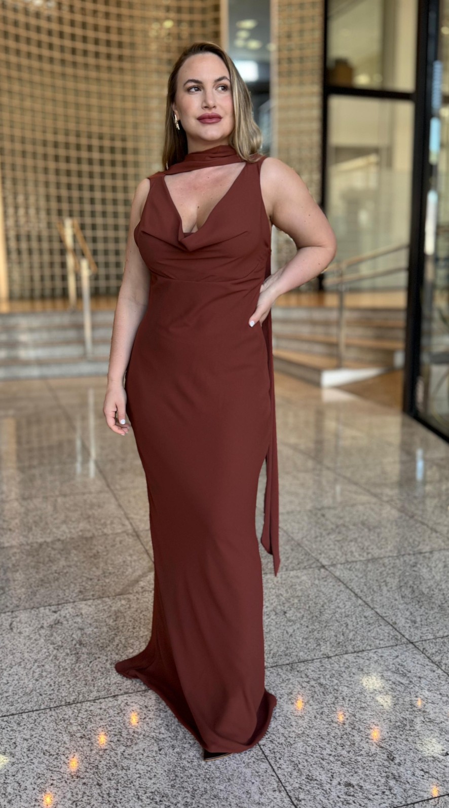 VESTIDO DEGAGE C/ECHARPE  MARROM ESMERAL VESTIDO DEGAGE C/ECHARPE  MARROM ESMERAL