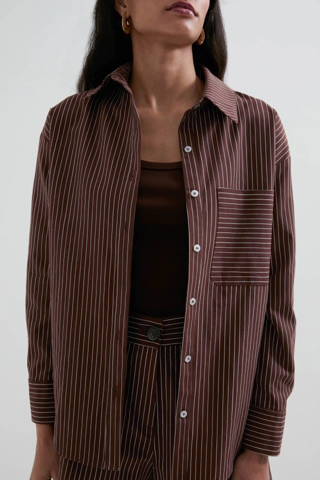 CAMISA MARGO LISTRAS MARROM