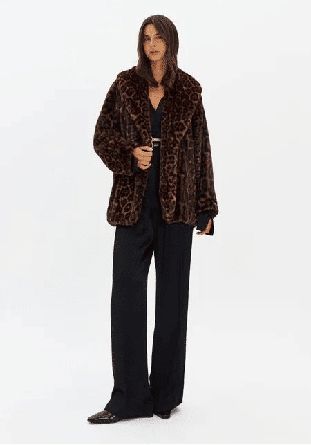 CASACO OVERSIZED DE PELO ONÇA LANÇA PERFUME CASACO OVERSIZED DE PELO ONÇA LANÇA PERFUME