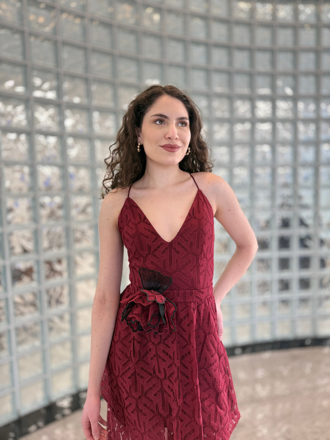 VESTIDO AJUSTADO DECOTE V MORENA ROSA