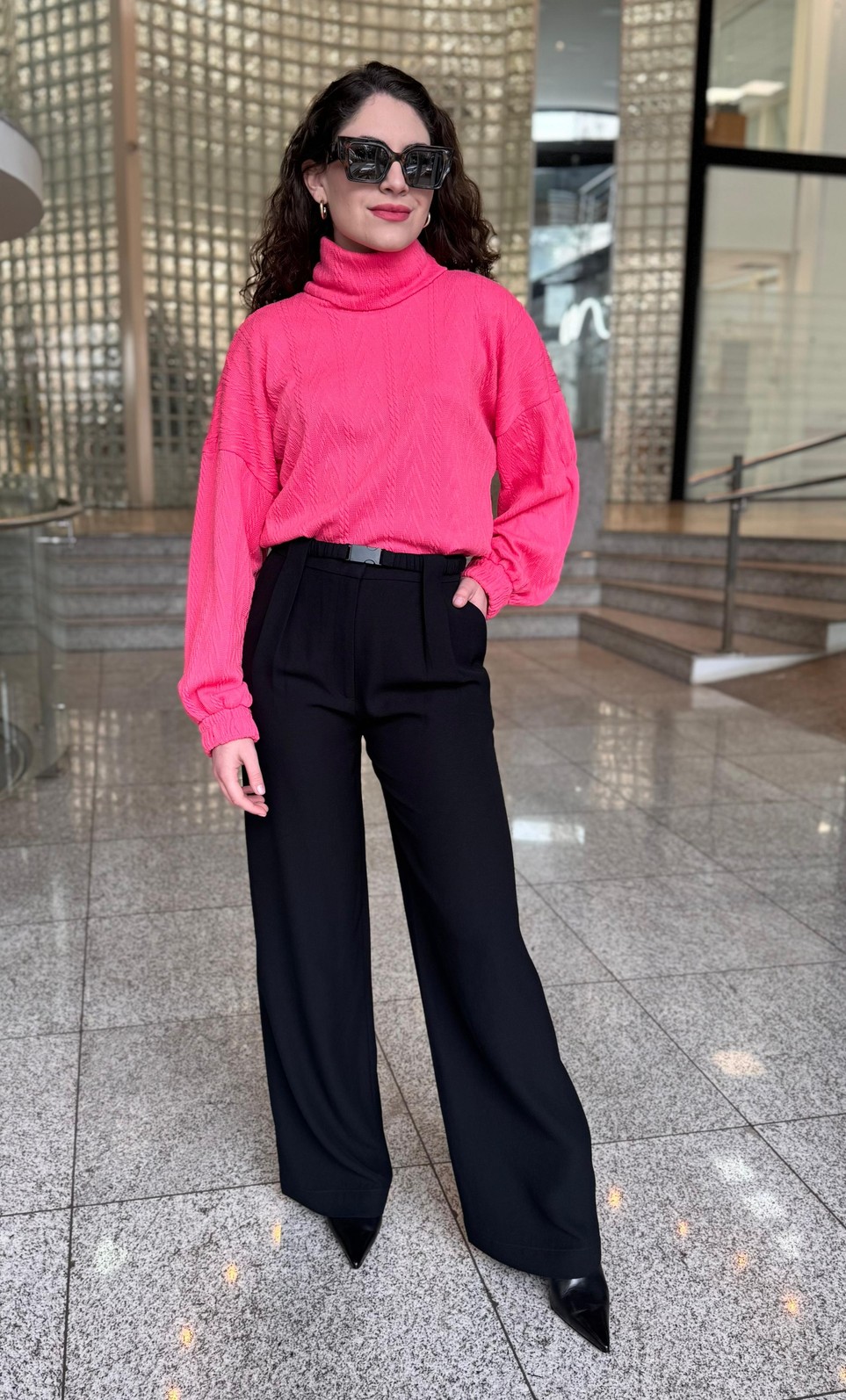 BLUSA GOLA ALTA DETALHE PUNHO PINK MORENA ROSA BLUSA GOLA ALTA DETALHE PUNHO PINK MORENA ROSA