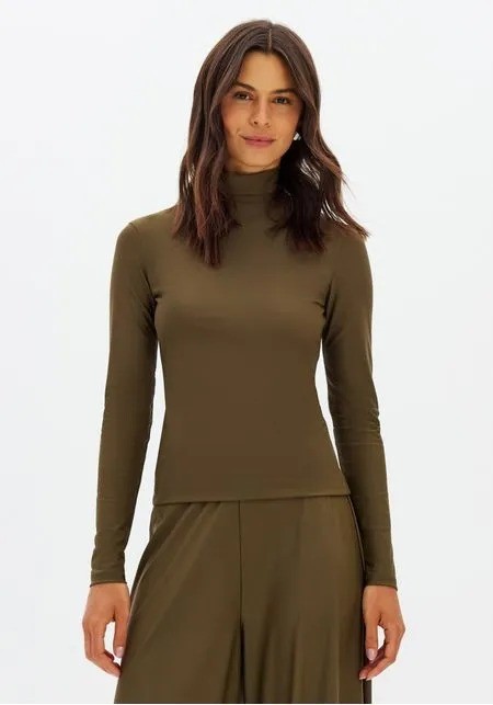 BLUSA GOLA ALTA COM MANGA LONGA VERDE LANÇA PERFUME BLUSA GOLA ALTA COM MANGA LONGA VERDE LANÇA PERFUME