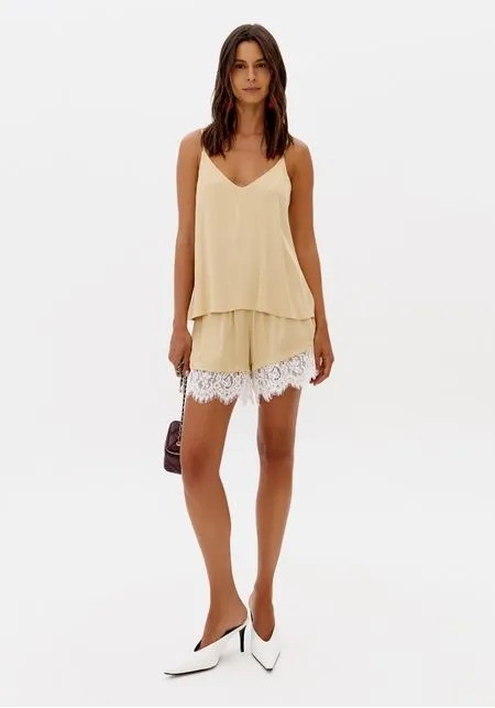 BLUSA DE ALÇA ACETINADA LANÇA PERFUME BLUSA DE ALÇA ACETINADA LANÇA PERFUME