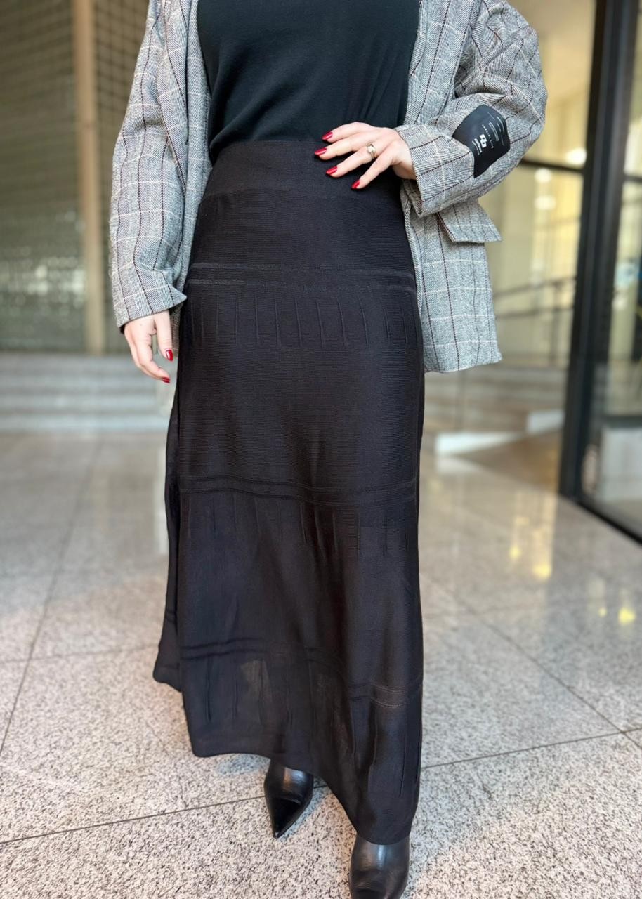 SAIA EVASE ALTA MIDI PRETO MARIA VALENTINA SAIA EVASE ALTA MIDI PRETO MARIA VALENTINA