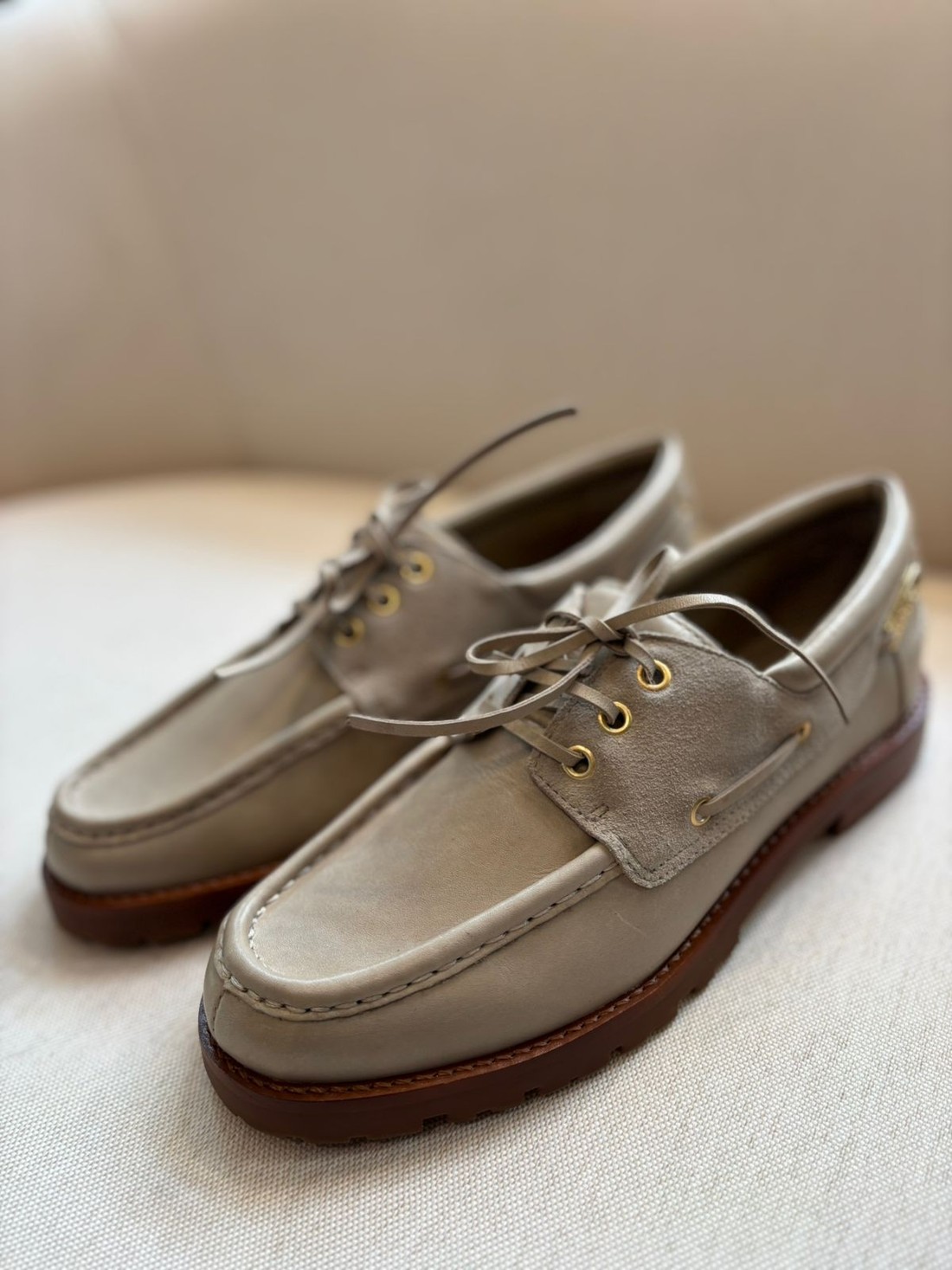 MOCASSIM SALTO BAIXO COURO BEGE SCHUTZ MOCASSIM SALTO BAIXO COURO BEGE SCHUTZ