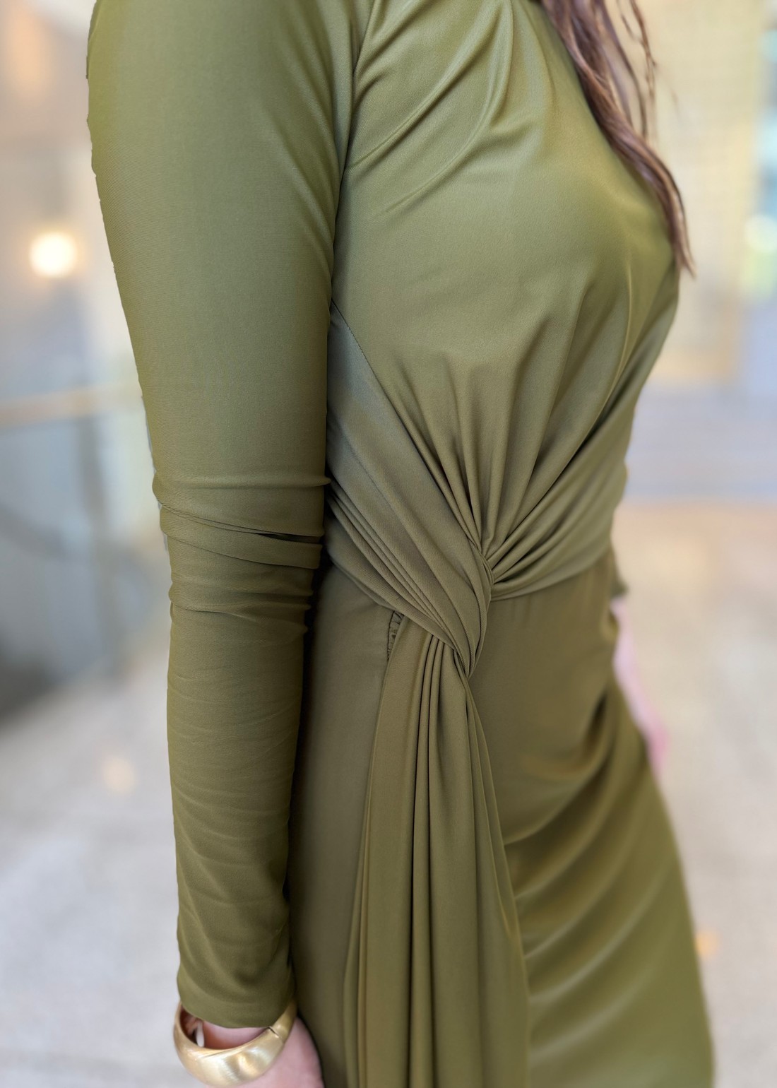 VESTIDO LONGO COM TORCAO DE JERSEY VERDE LANÇA PERFUME VESTIDO LONGO COM TORCAO DE JERSEY VERDE LANÇA PERFUME