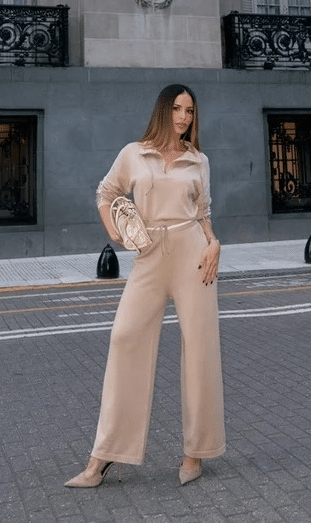 CONJUNTO TRICOT BLUSA E CALÇA BEGE CONJUNTO TRICOT BLUSA E CALÇA BEGE