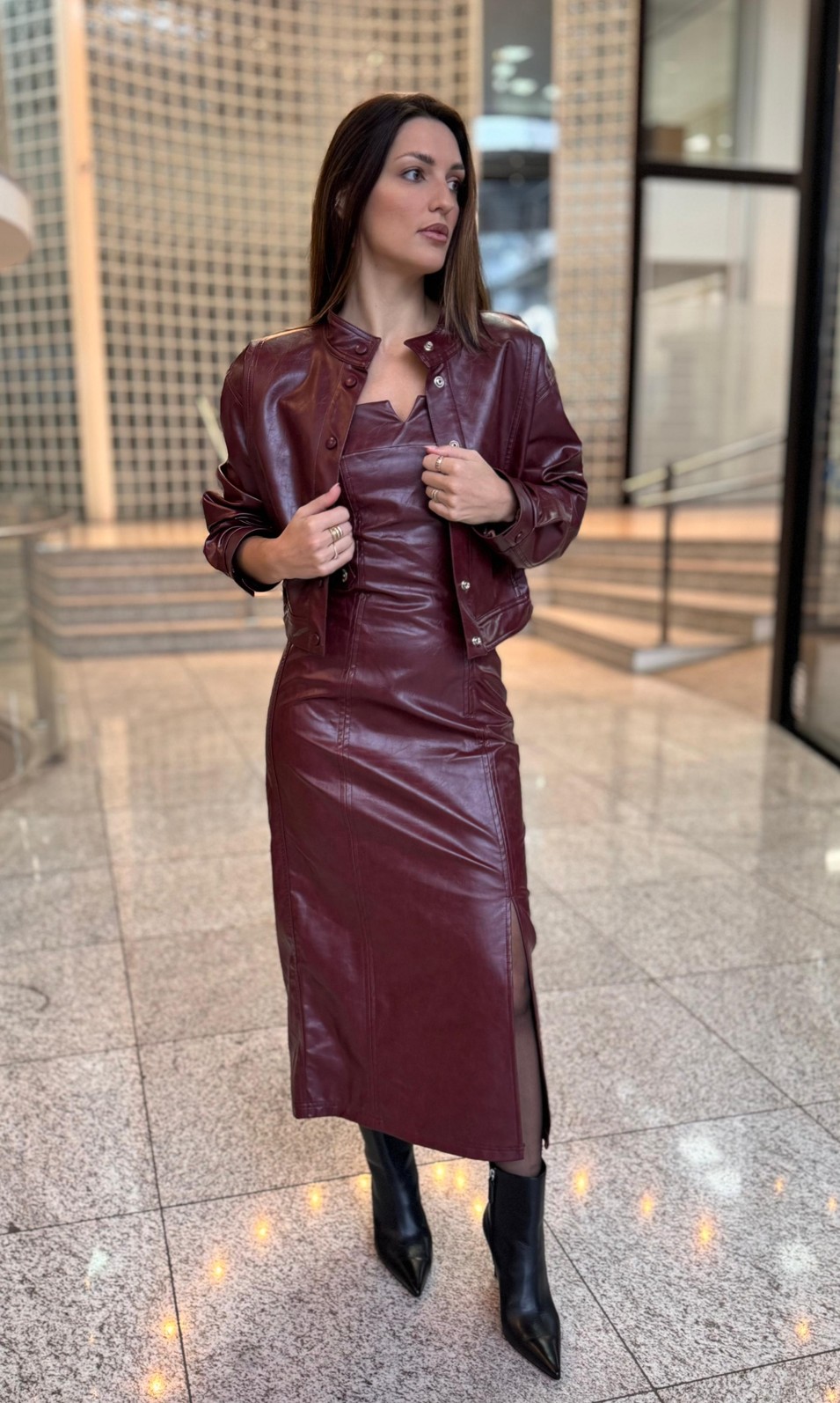 VESTIDO P.U AJUSTADO MIDI BORDO MORENA ROSA