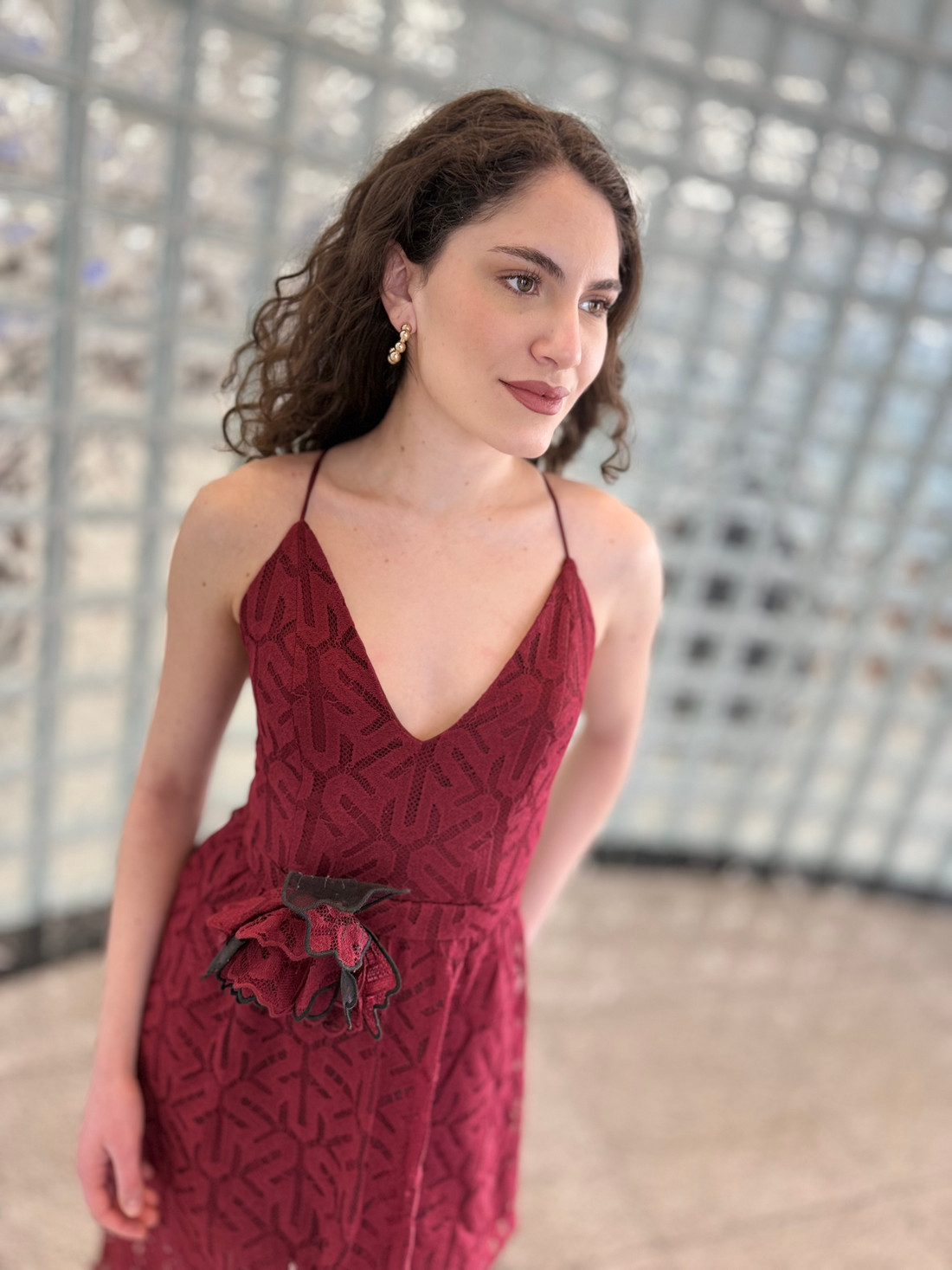 VESTIDO AJUSTADO DECOTE V MORENA ROSA