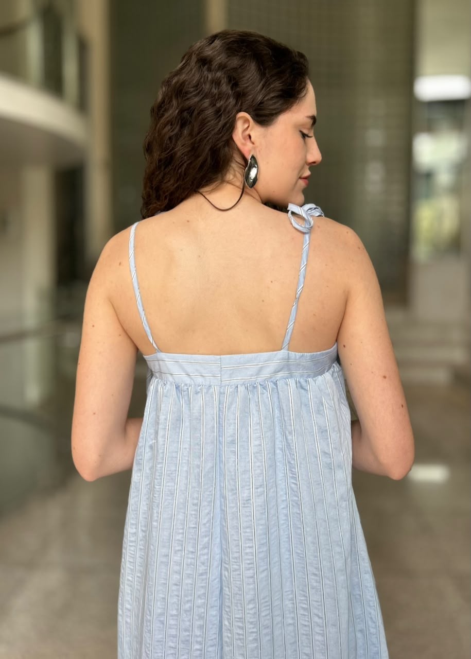 VESTIDO VISCOSTRIPE LONGO ALCAS AZUL CLARO VESTIDO VISCOSTRIPE LONGO ALCAS AZUL CLARO