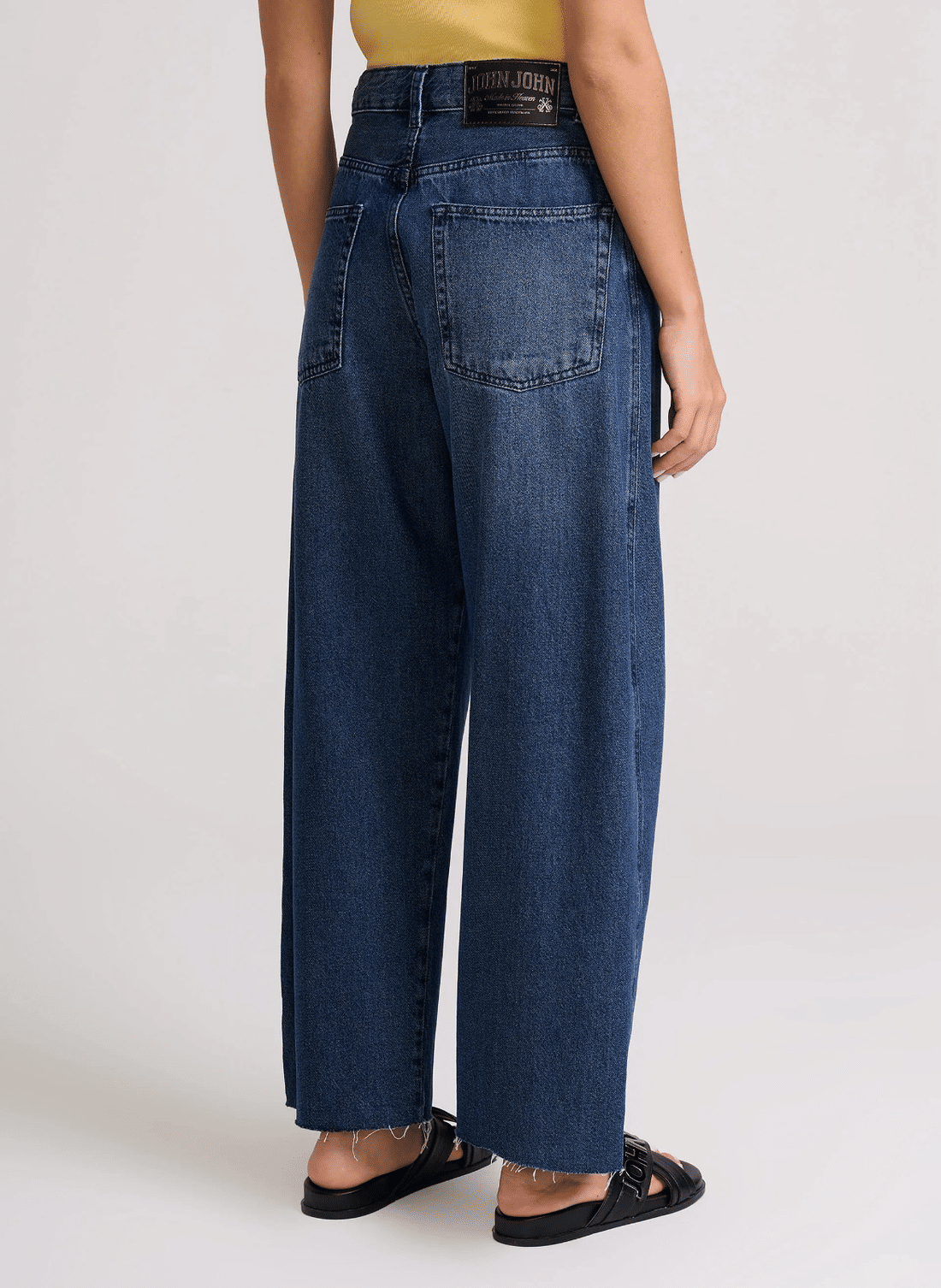 CALCA BALLON GUAYAMA JEANS ESCURO JOHN JOHN CALCA BALLON GUAYAMA JEANS ESCURO JOHN JOHN