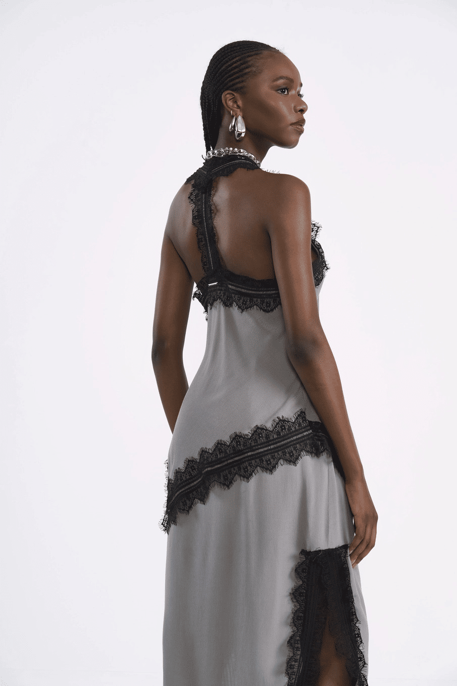 BLUSA REGATA DE VISCOSE COM RENDA CINZA ALITA COLCCI BLUSA REGATA DE VISCOSE COM RENDA CINZA ALITA COLCCI
