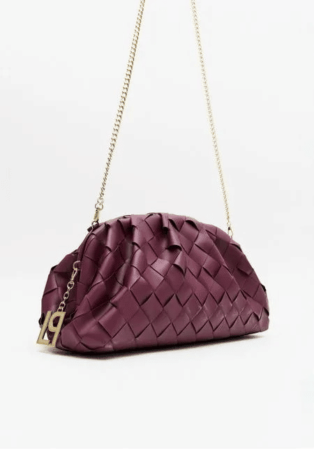 BOLSA CLUTCH COM ENFEITE E PINGENTE VINHO LANÇA PERUME BOLSA CLUTCH COM ENFEITE E PINGENTE VINHO LANÇA PERUME