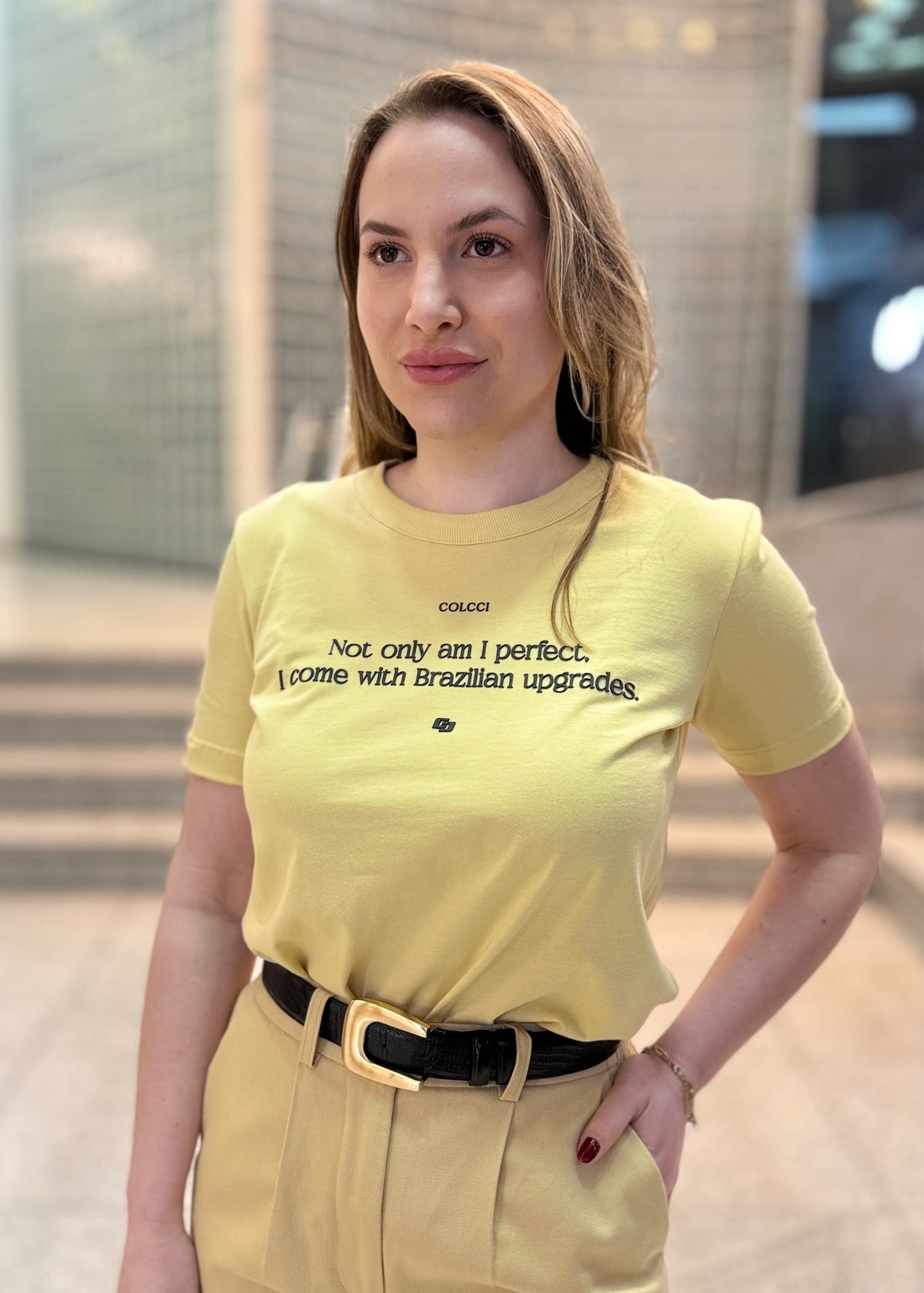CAMISETA AMARELO SOLENE COLCCI CAMISETA AMARELO SOLENE COLCCI