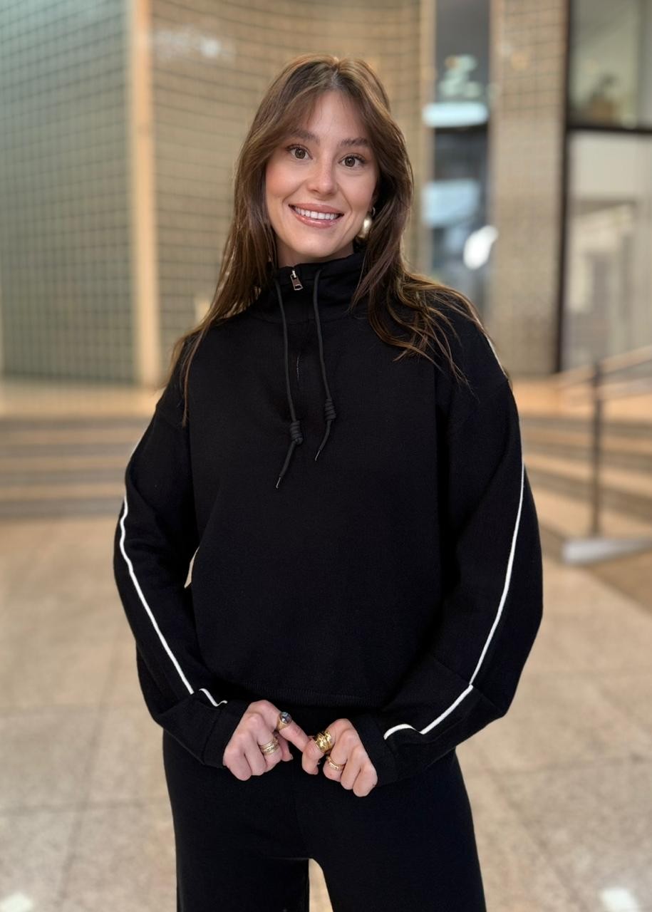 CONJUNTO DE TRICOT BLUSA E CALCA PRETO CONJUNTO DE TRICOT BLUSA E CALCA PRETO