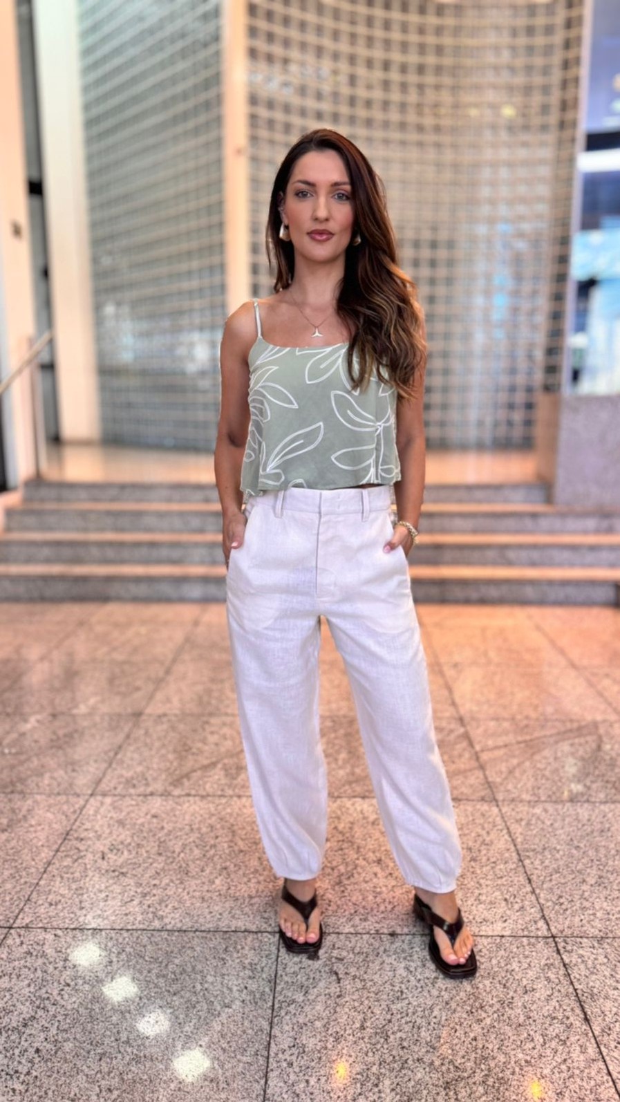 CALCA LINHO BEGE NEVASCA  BEGE ANIMALE CALCA LINHO BEGE NEVASCA  BEGE ANIMALE