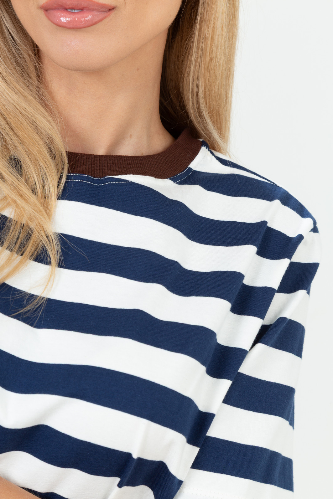 T-shirt Over com Gola de Ribana Colorida