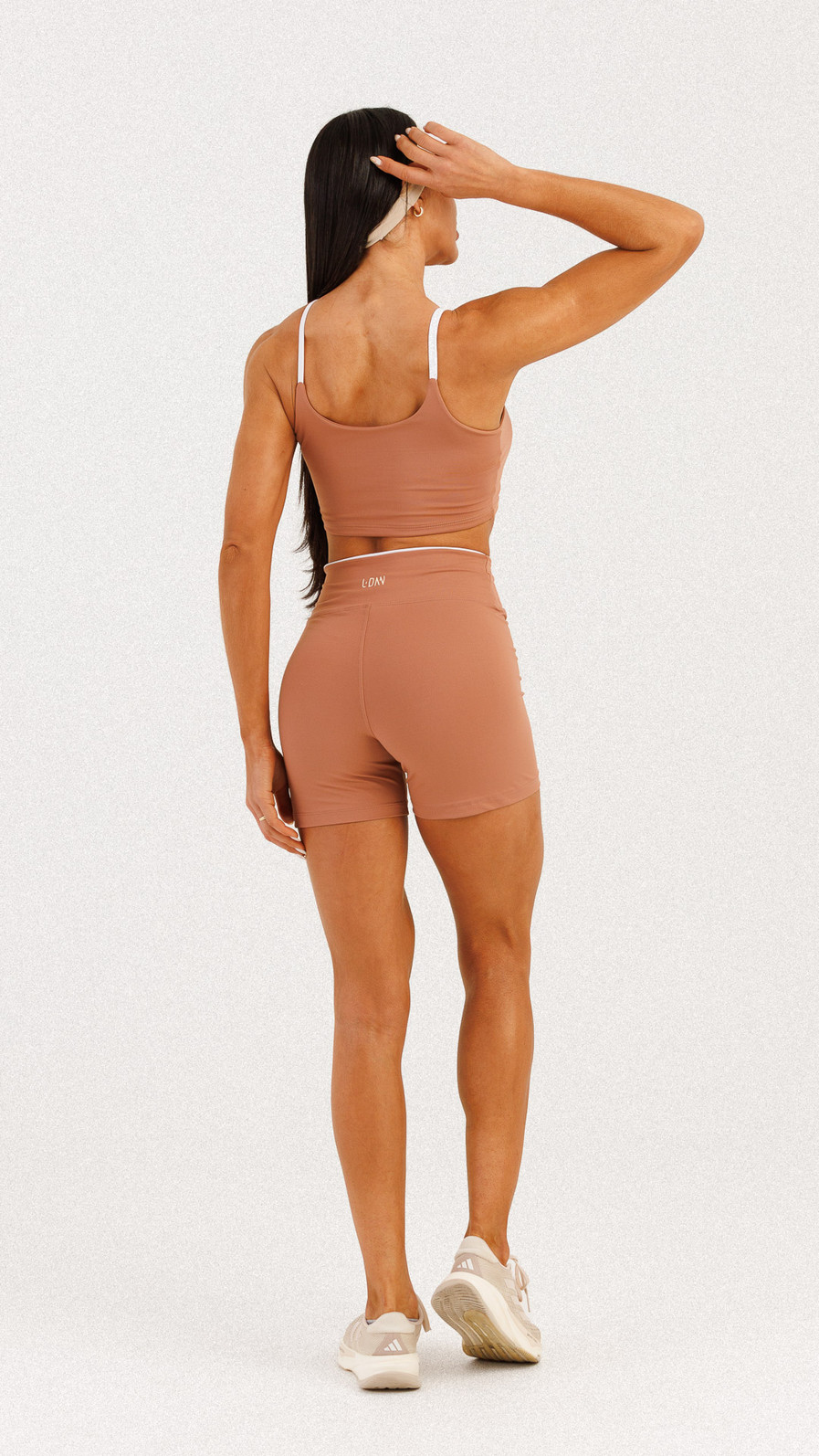 Shorts Cali Mocha e Branco