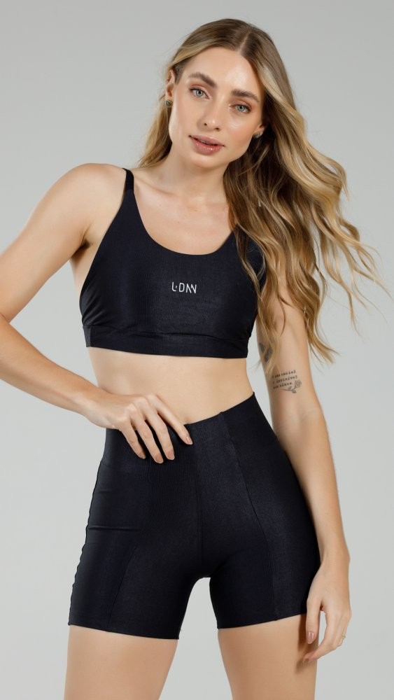 Shorts Canelado Preto Shorts Canelado Preto