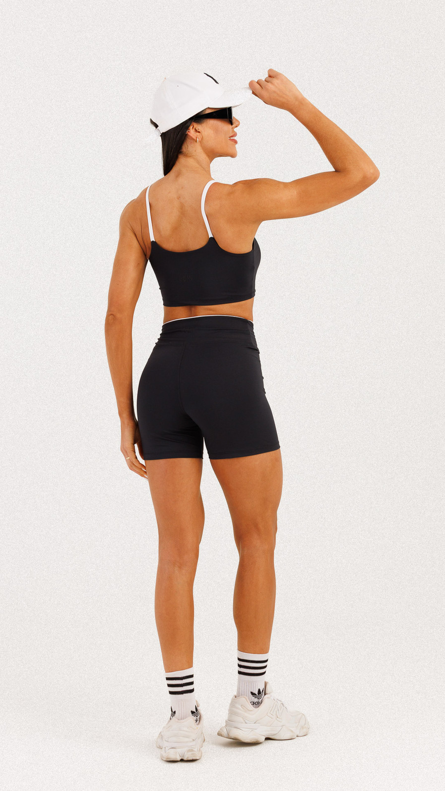 Shorts Cali Preto e Branco