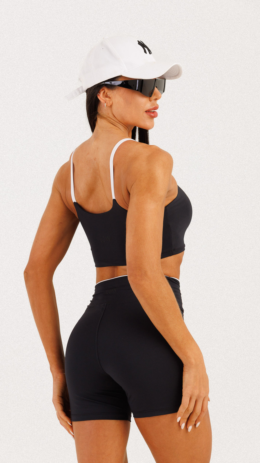 Shorts Cali Preto e Branco