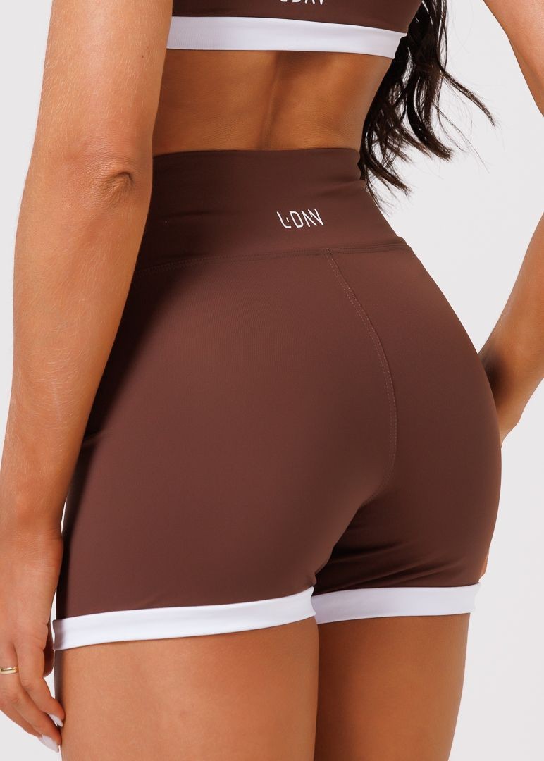 Shorts Maju Toffe e Branco Shorts Maju Toffe e Branco