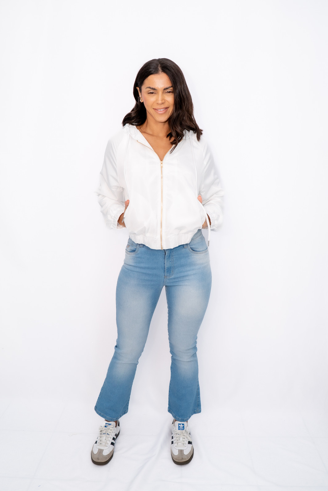 Jaqueta Corta Vento Capuz Lisa Branca