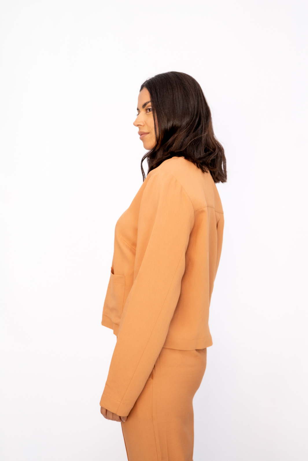 Jaqueta Tipo Camisete Caramelo Ramo Selvagem