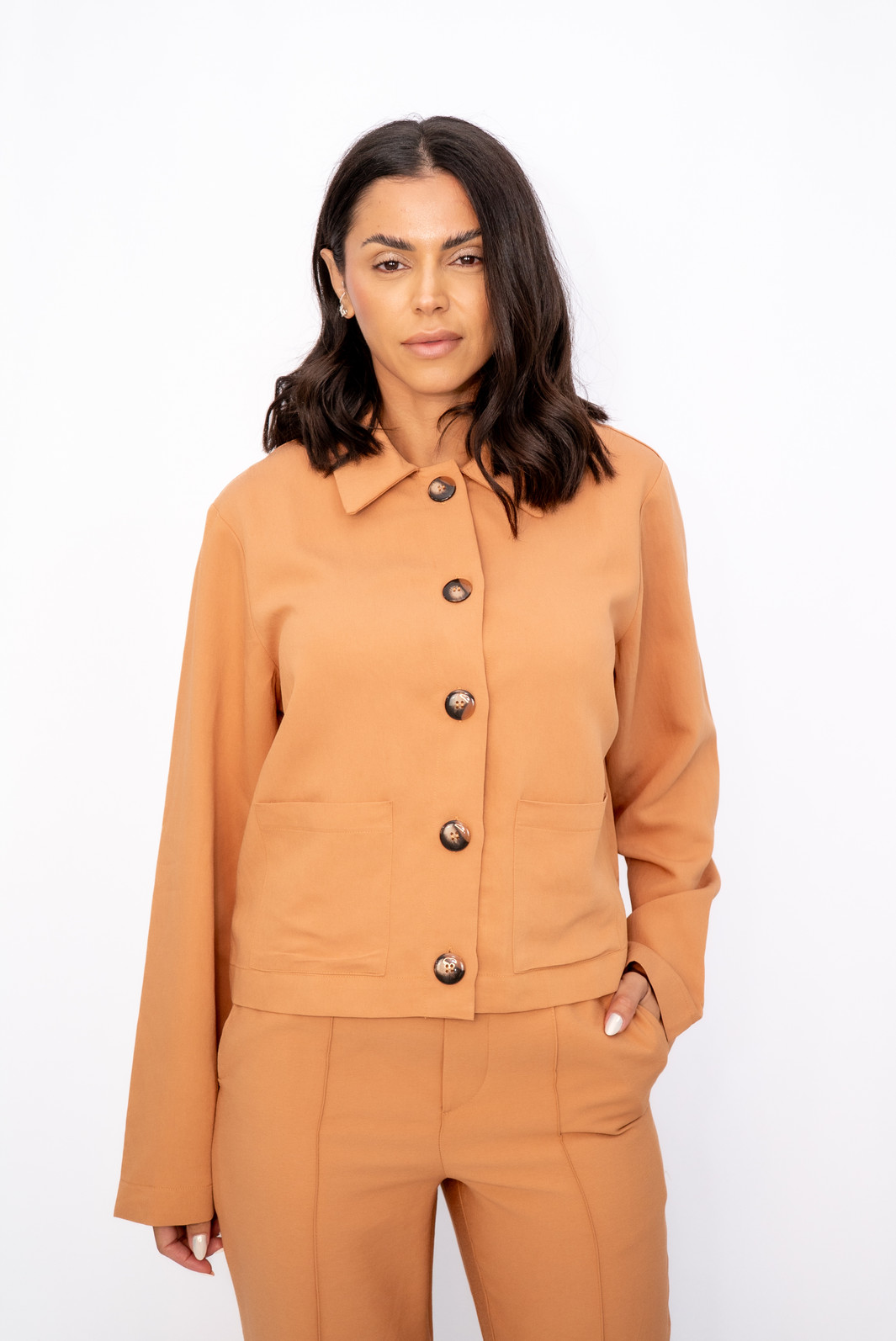 Jaqueta Tipo Camisete Caramelo Ramo Selvagem