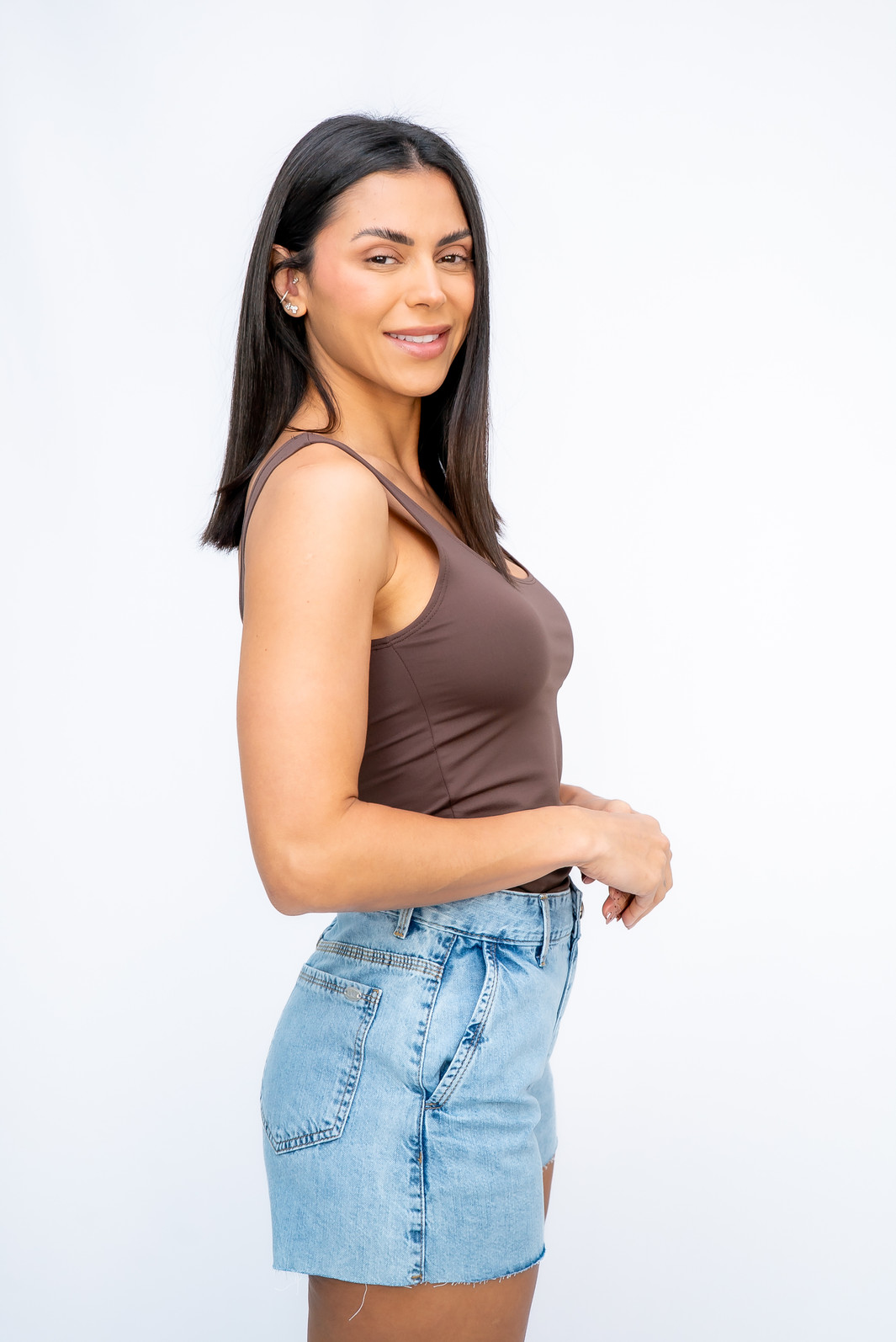 Shorts Jeans Desfiado Bolso Faca Lênis