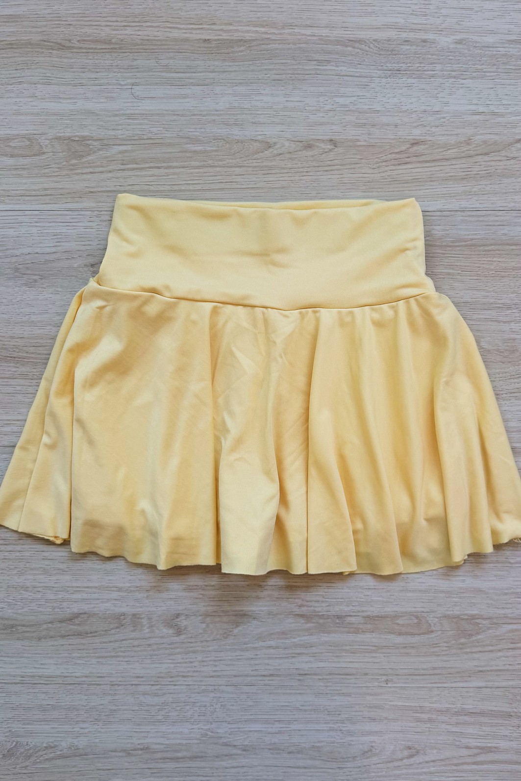 SHORT SAIA ACTIVE BUTTER