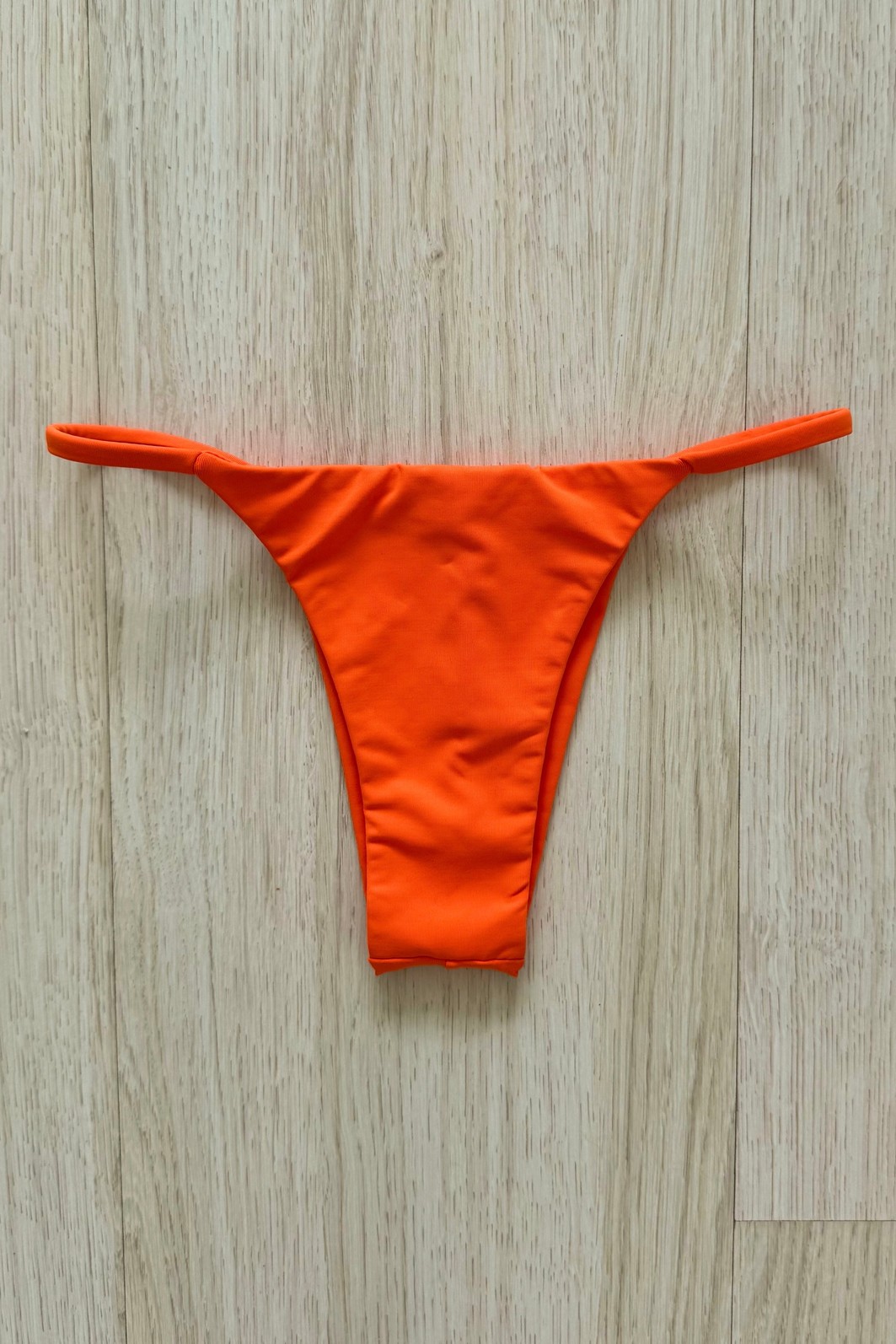 CALCINHA DE BIQUÍNI FIXA FIO DUPLO CARLY ORANGE CALCINHA DE BIQUÍNI FIXA FIO DUPLO CARLY ORANGE