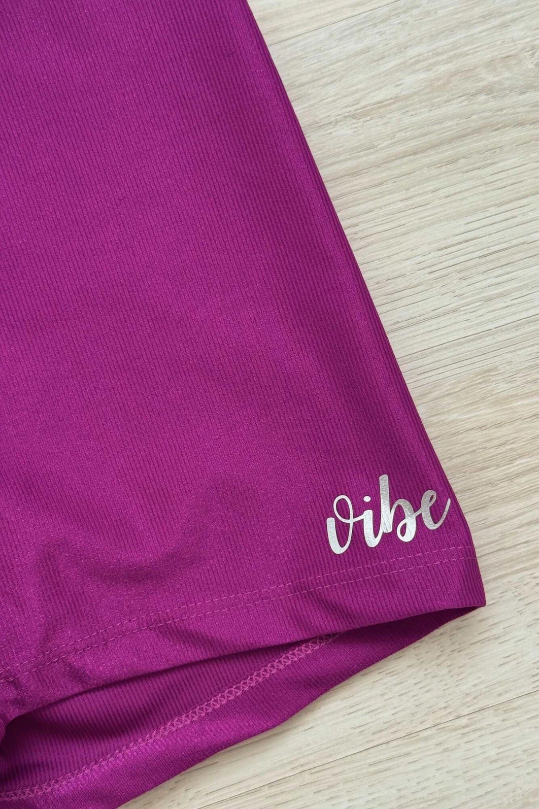 Conjunto: TOP E SHORTS CANELADO GRAPE