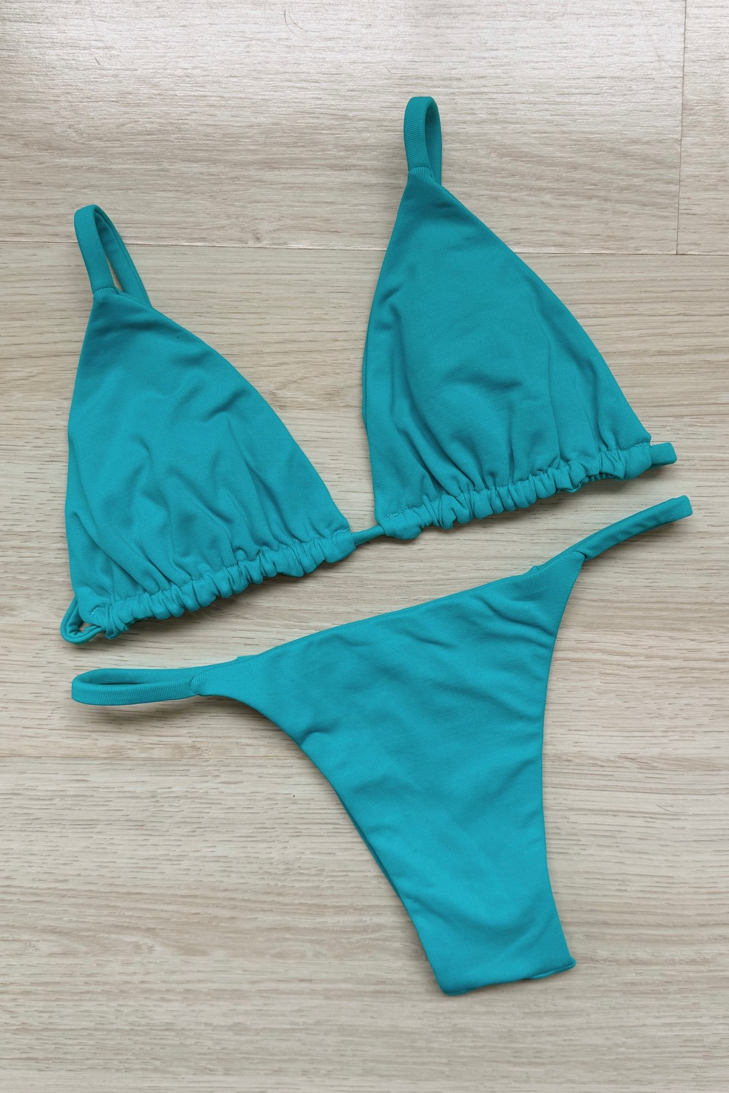 CONJUNTO: TOP LOLA E CALCINHA CARLY JADE CONJUNTO: TOP LOLA E CALCINHA CARLY JADE