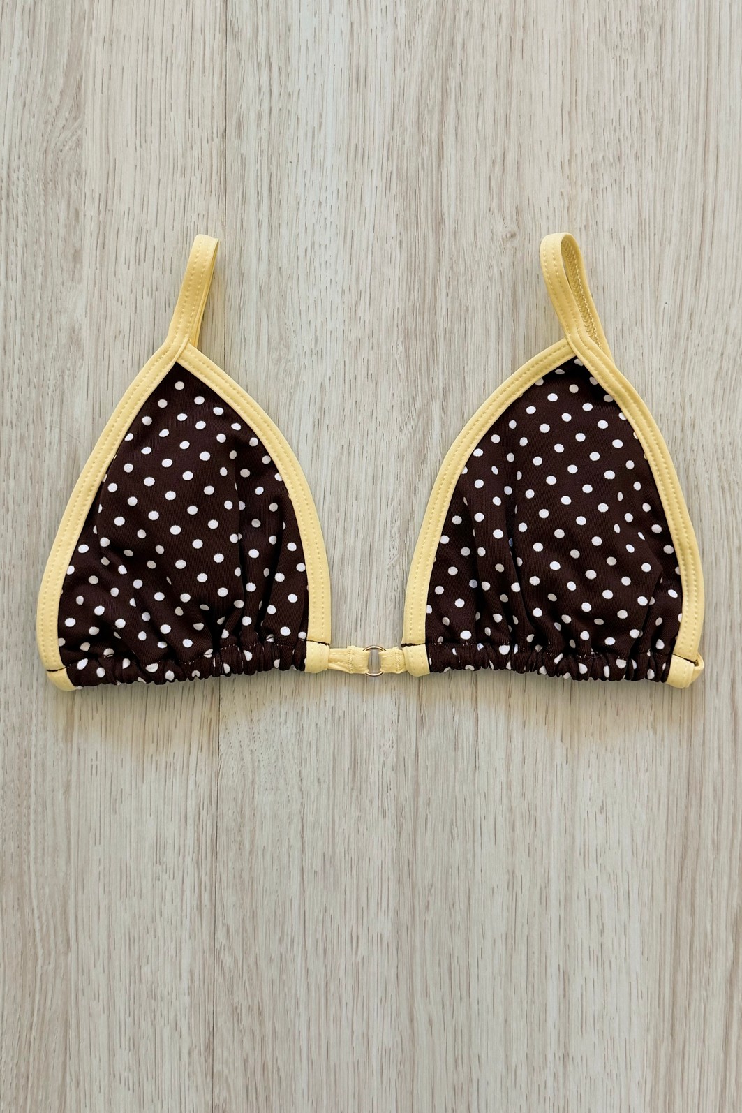 TOP DE BIQUÍNI CORTININHA SIMPLE BISCOTTI TOP DE BIQUÍNI CORTININHA SIMPLE BISCOTTI