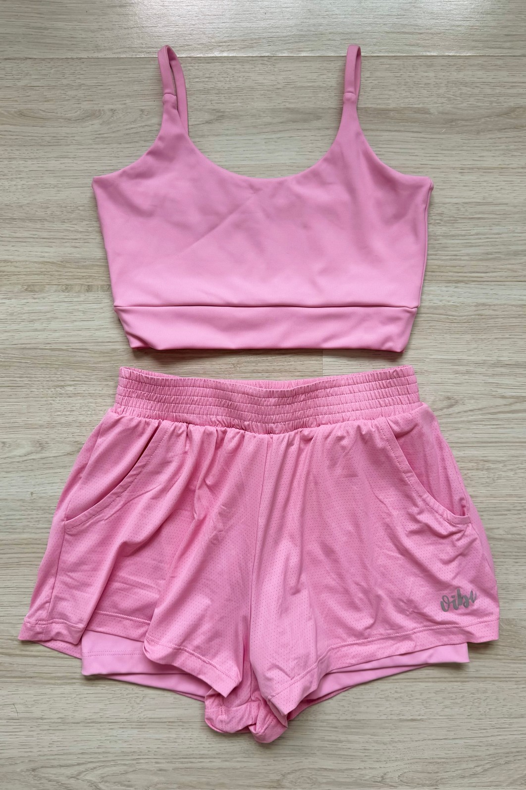 CONJUNTO: TOP E SHORTS FIT CANDY