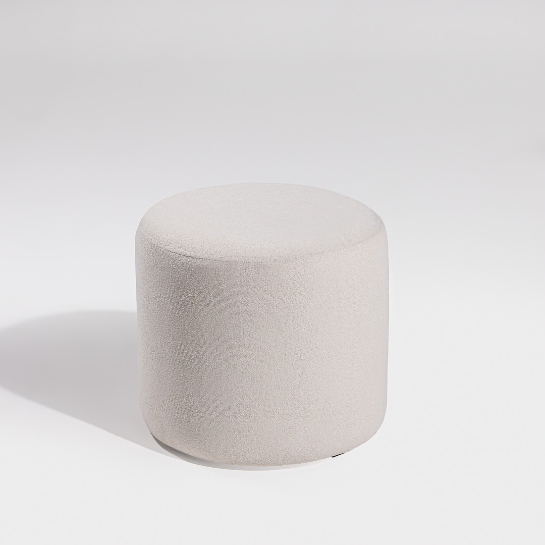 Poltrona de Amamentação Cloud com Balanço e Puff Bouclé Branco Poltrona de Amamentação Cloud com Balanço e Puff Bouclé Branco