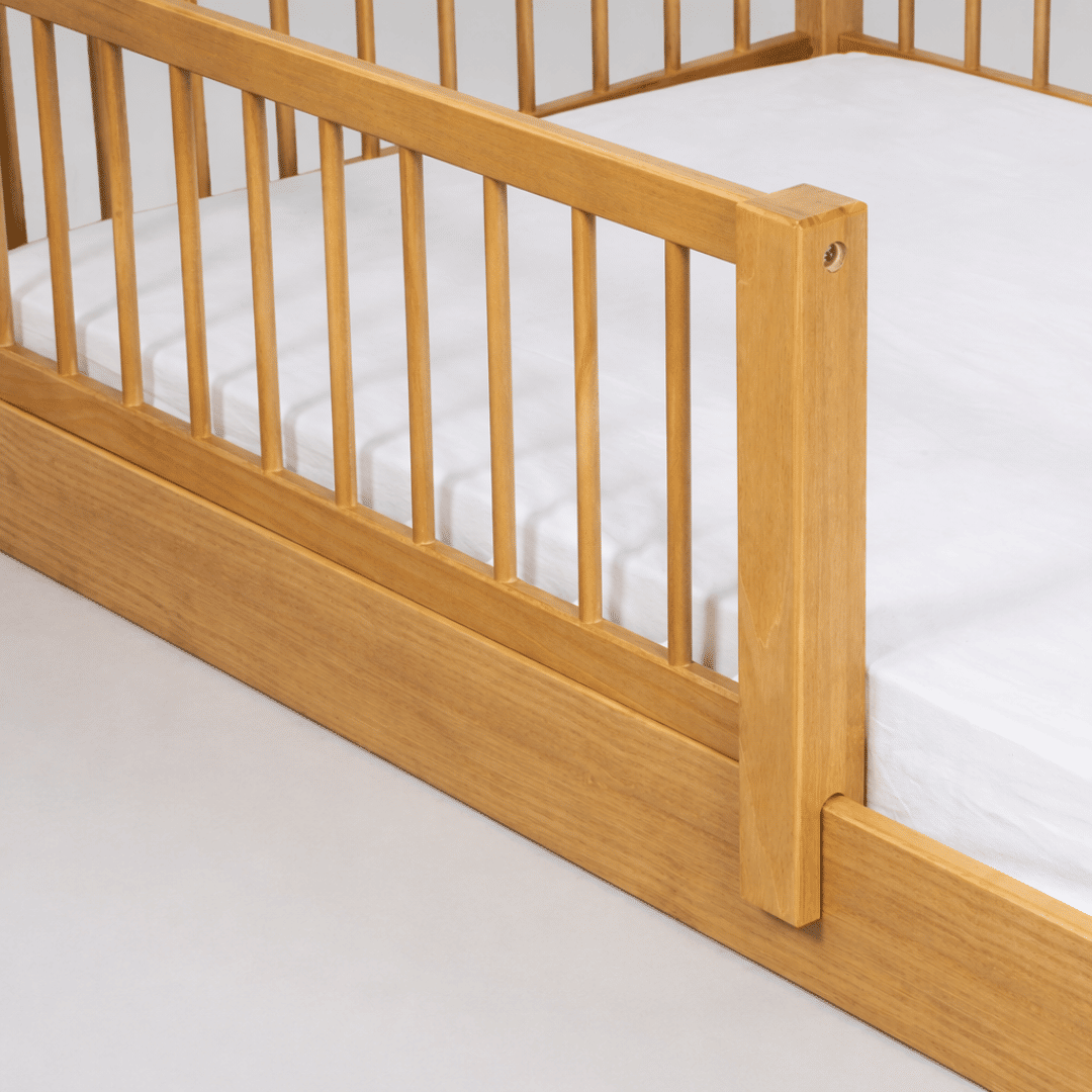 Cama Infantil de Solteiro Montessoriana Bloomie em Madeira Maciça Pinus Mel