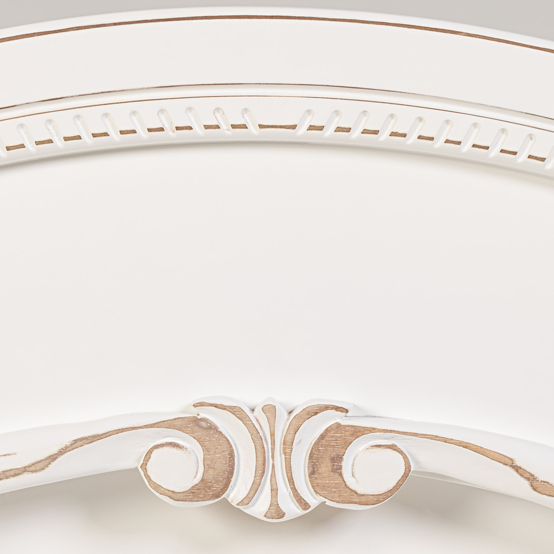 Kit Lilie Berço 2 em 1 e Cômoda 8 Gavetas em Madeira Maciça Branco com Detalhes Provençal Kit Lilie Berço 2 em 1 e Cômoda 8 Gavetas em Madeira Maciça Branco com Detalhes Provençal
