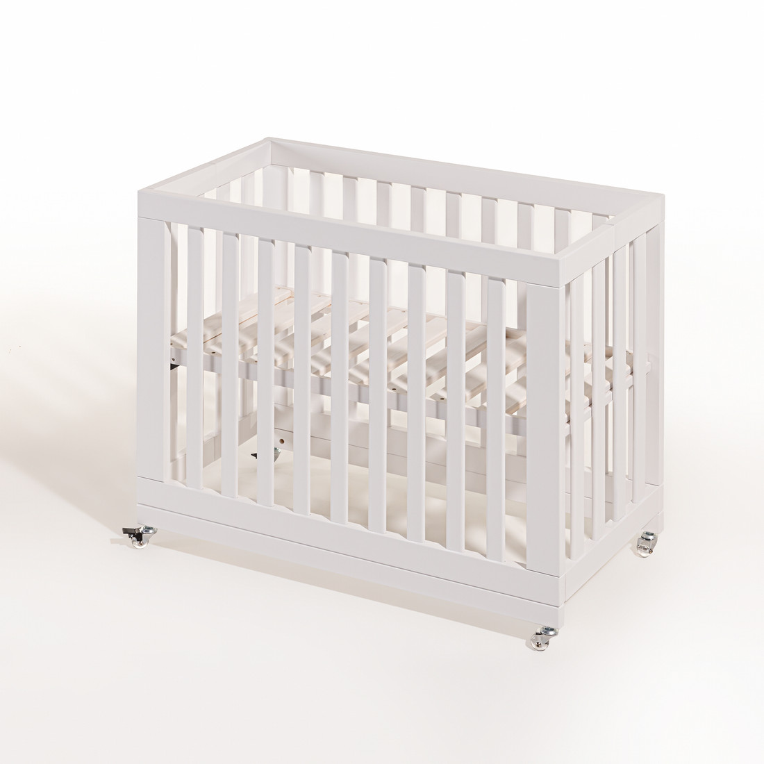 Mini Berço Dobrável Fold de Madeira Branco Mini Berço Dobrável Fold de Madeira Branco