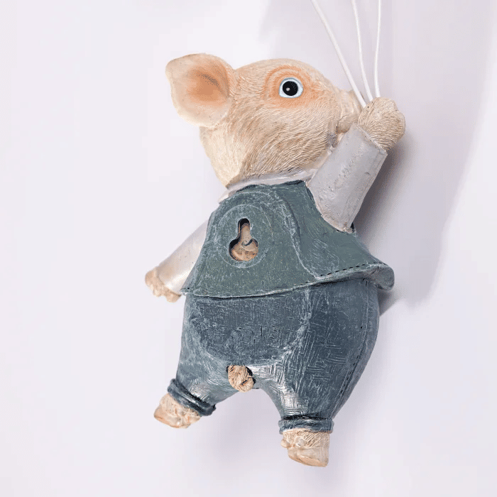 Miniatura Porquinho de Parede Cerâmica e Metal Miniatura Porquinho de Parede Cerâmica e Metal